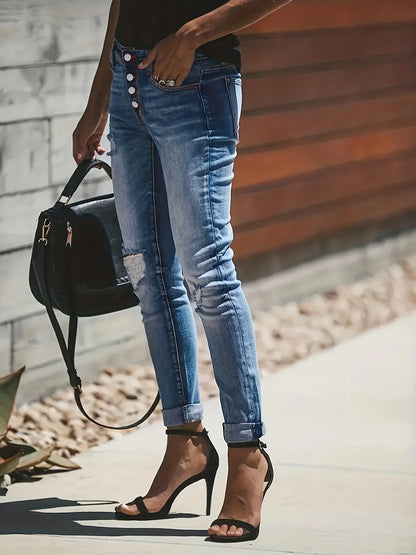 Chic Distressed Skyline Jeans
